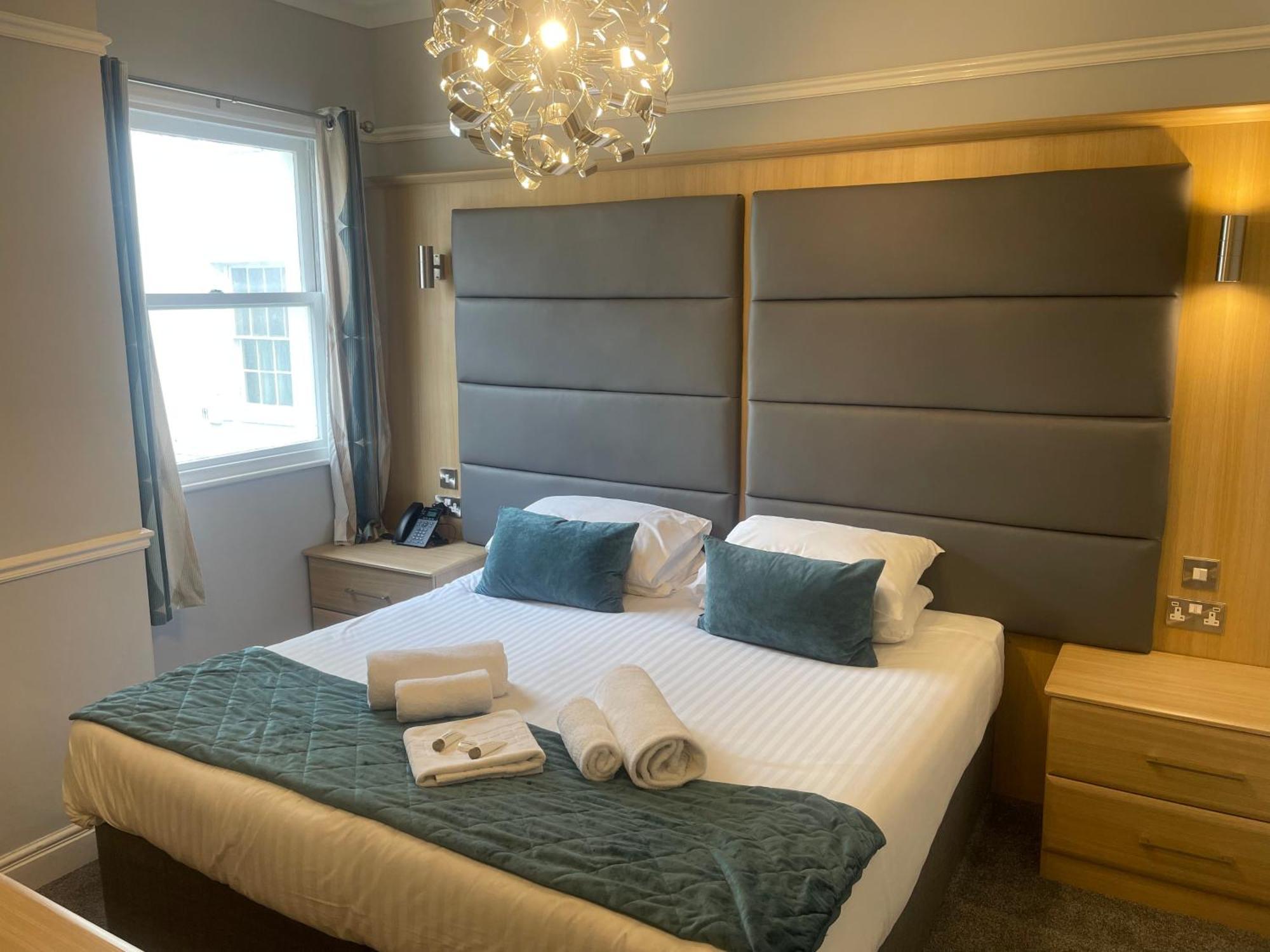 The Wildings Hotel & Tudno'S Restaurant Llandudno Eksteriør bilde